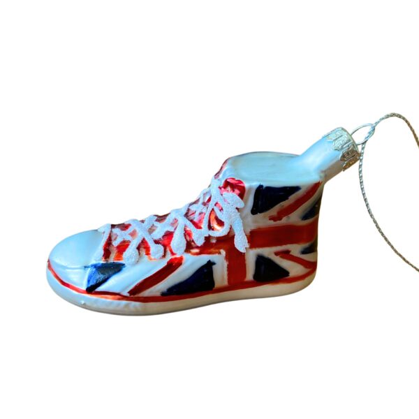 Skleněná vánoční ozdoba Britská teniska.