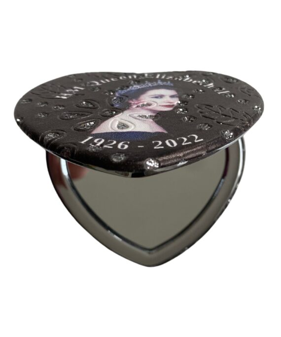 Cestovní zrcátko s obrázkem královny Alžběty II.