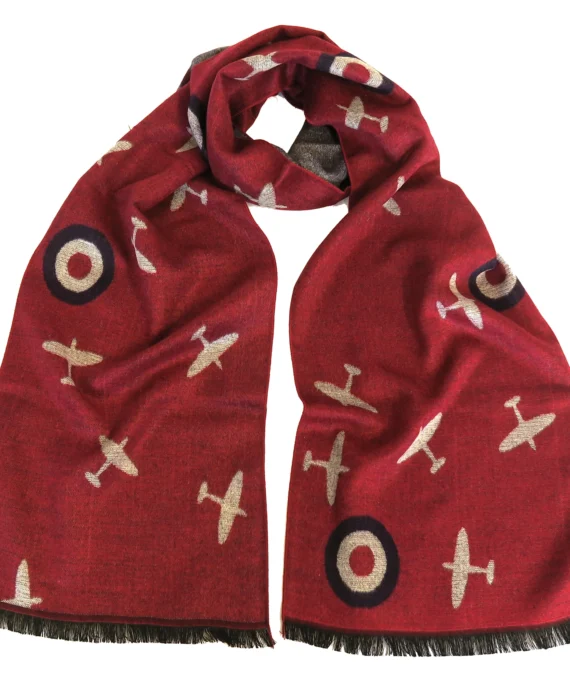 Šála s letouny spitfire a znaky RAF.